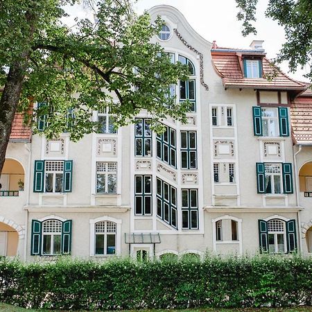 Moderne Dachgeschosswohnung Zentral By Seebnb Фельден-ам-Вёртер-Зе Экстерьер фото